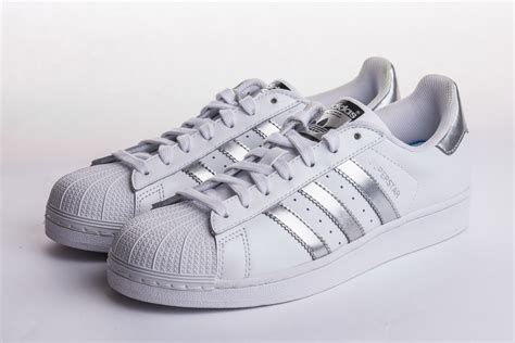 adidas superstar white metallic silver.